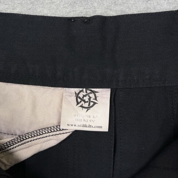 Utilikilts Tactical Kilt Mens 30 x 21 Black Solid Pleated Made in USA Pockets - Picture 7 of 7